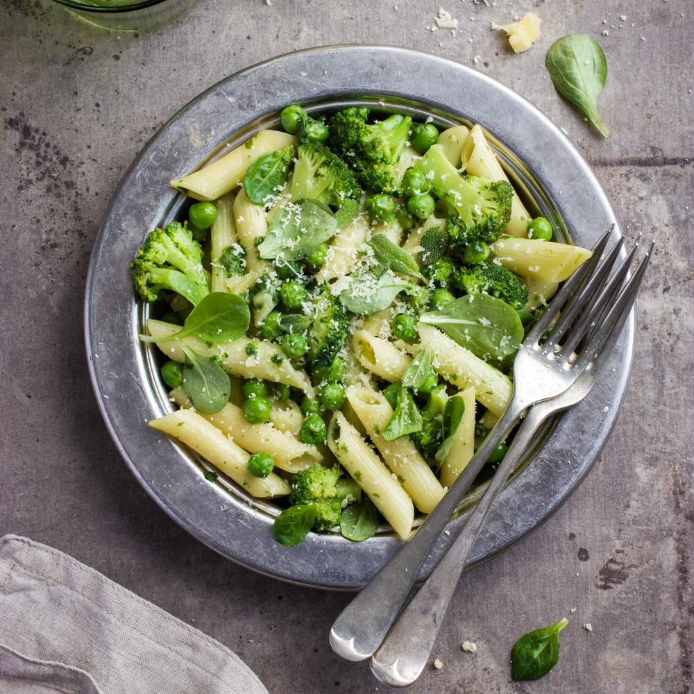Vegan Easy Pesto with a Boost of Green Vegetables (Broccoli and Peas)